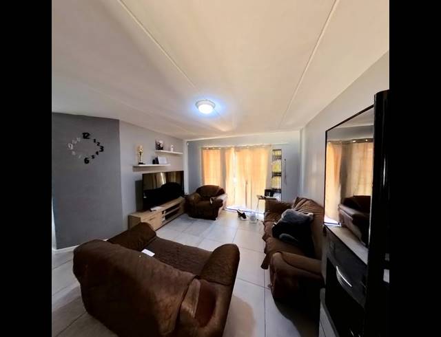 3 BEDROOM APARTMENT FOR SALE IN NOORDWYK